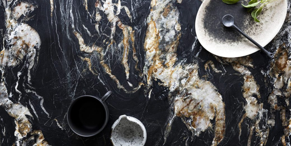 Kjøkkenbenk i granitt fra danske Aubo. Foto: AUBO