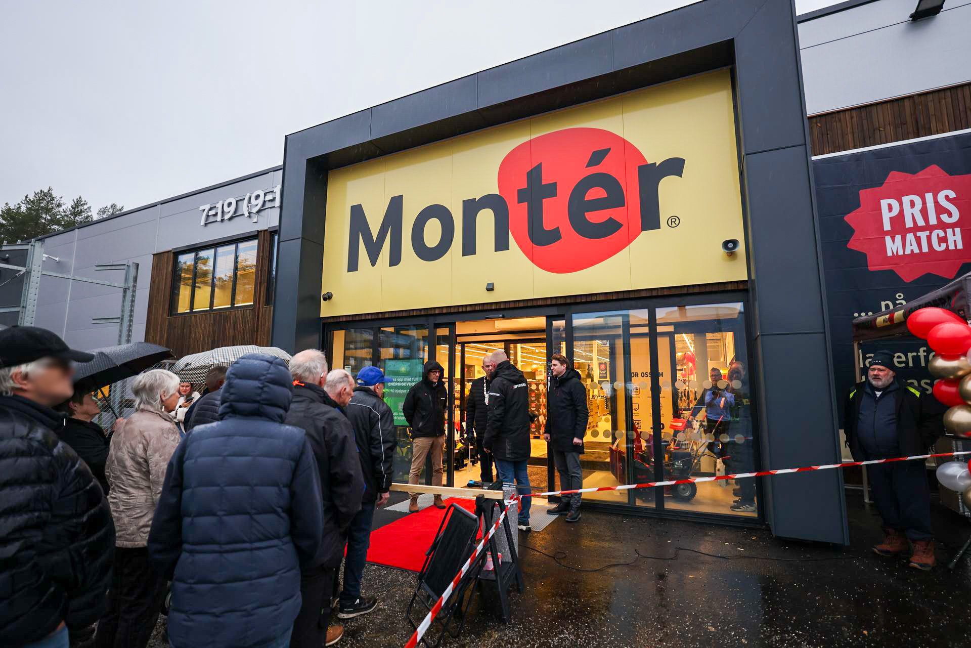 Nå åpner nye Montér Hønefoss: 90 meters innendørs drive-in