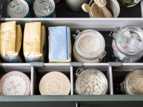 Nytt kjøkken handler ikke bare om valg av modell, farge og benkeplate, men vel så mye hvordan kjøkkenet skal brukes i hverdagen. Her er fem tips for valg av kjøkkeninnredning.