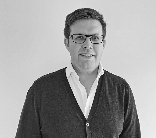 Advokat Eirik Gåskjønli er advokat hos Byggmesterforbundet og rådgir deg som håndverker ift. hvordan forvalte kontrakter i byggebransjen.