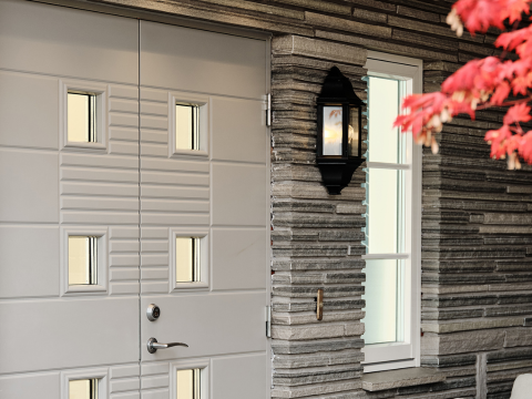 hus med ytterdør fra Harmonie hus med ytterdør fra Harmonie