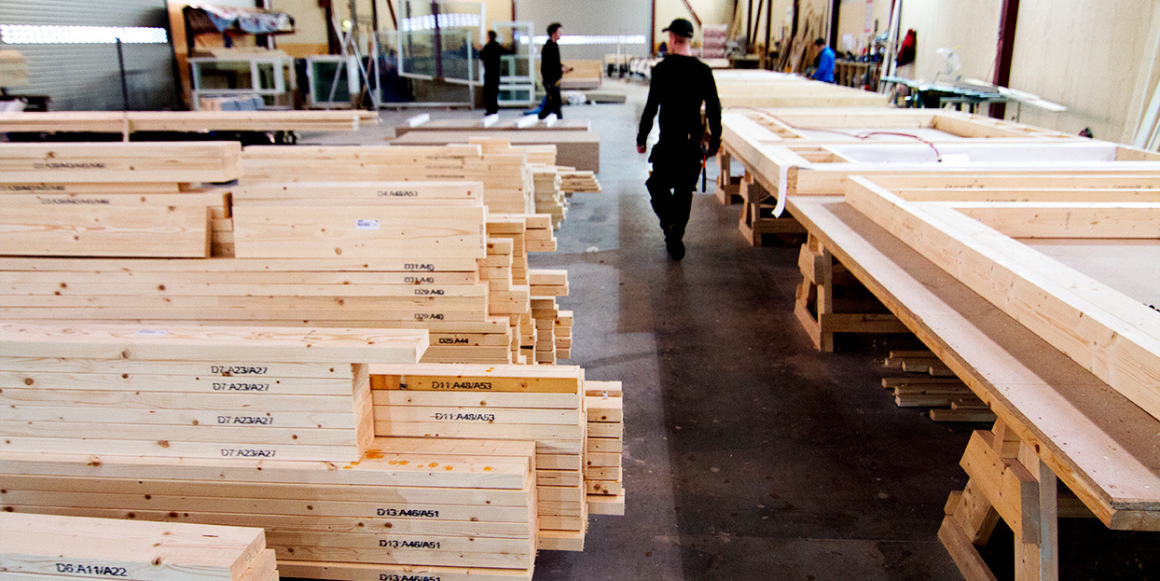 Trelasthallen hos et av Woodfab (tidligere Optimera Byggsystemer) sine anlegg.