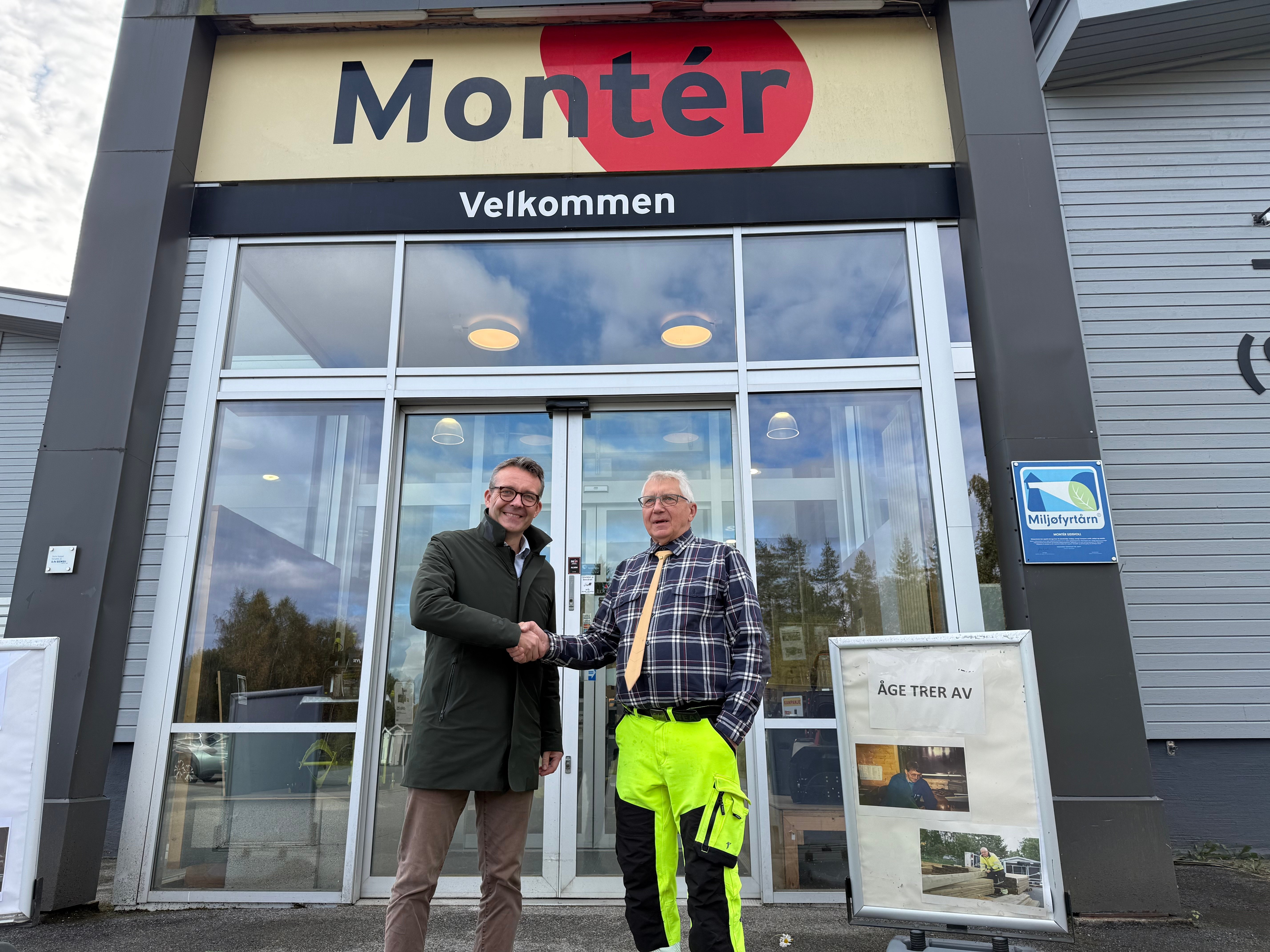 Hatt samme jobb i 54 år: Tar ikke helt fri fra byggevarehandelen